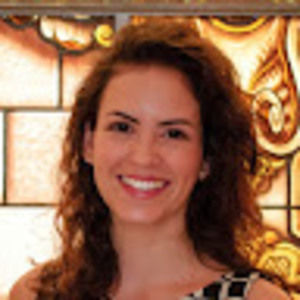 Meet your Posher, Júlia